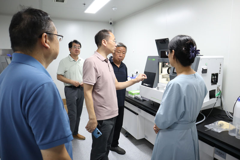 中國糧油學(xué)會專家組蒞臨南京微測調(diào)研指導(dǎo) 中國糧油學(xué)會專家組蒞臨南京微測調(diào)研指導(dǎo)